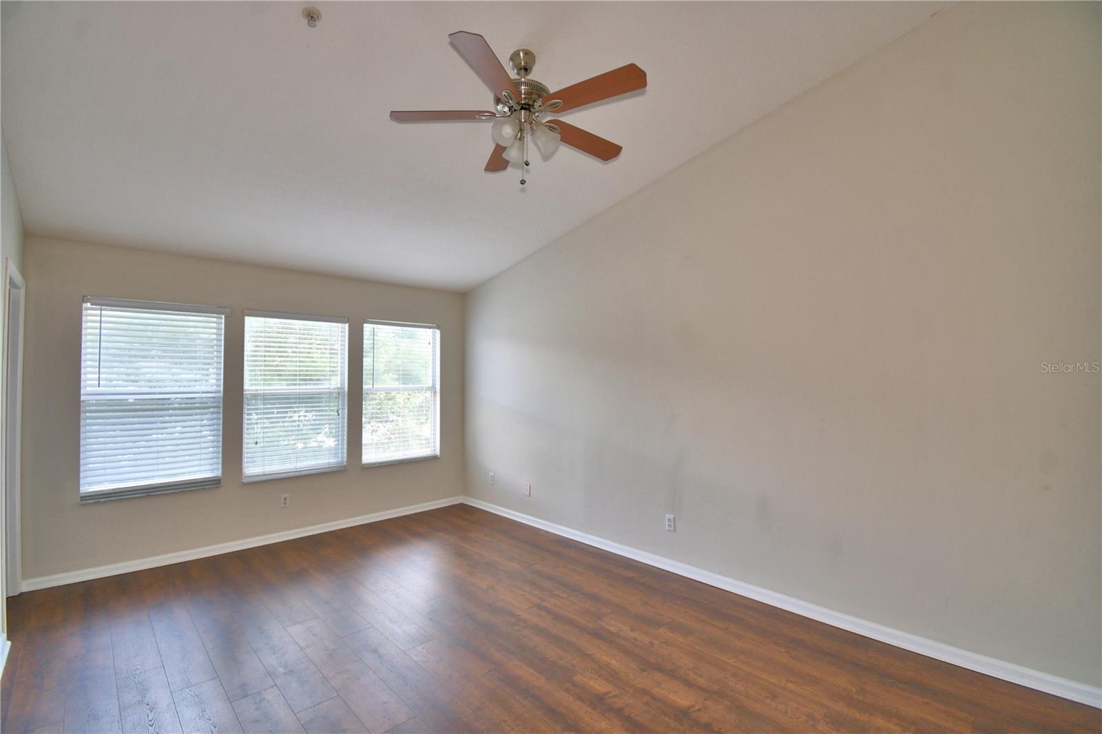 Image 29 of 64 For 3151 Sinclair Street 104