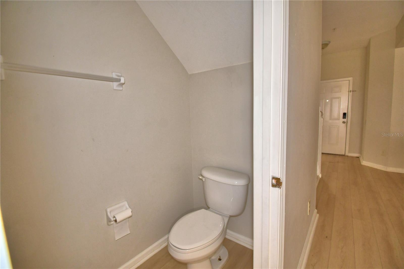 Image 8 of 64 For 3151 Sinclair Street 104