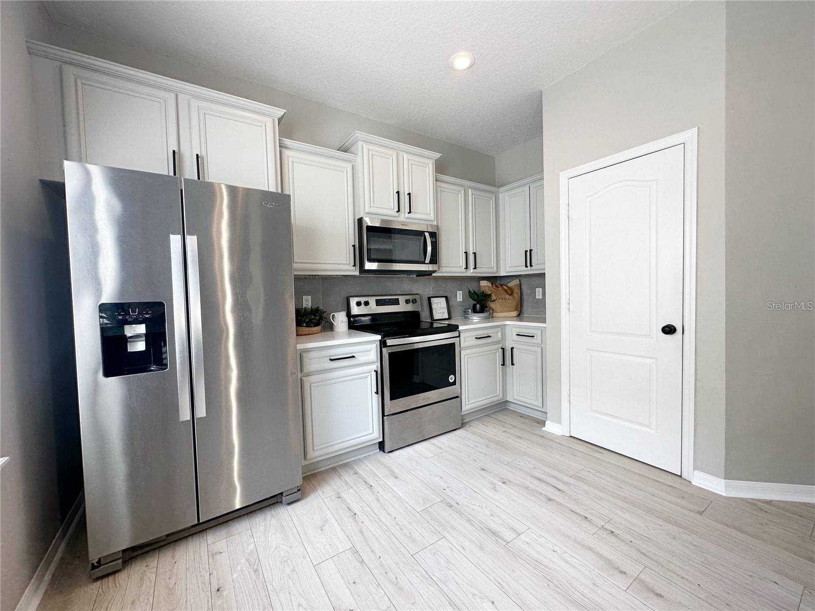 Image 9 of 35 For 10341 Lake District Lane 55b