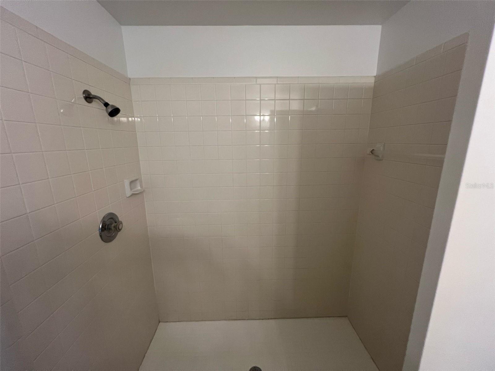 Image 19 of 25 For 3160 Smoke Signal Circle