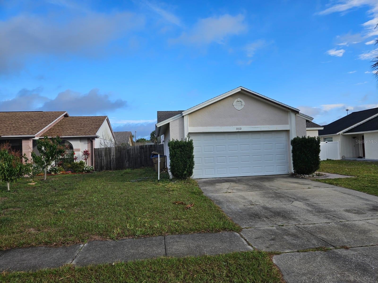 Image 2 of 25 For 3160 Smoke Signal Circle