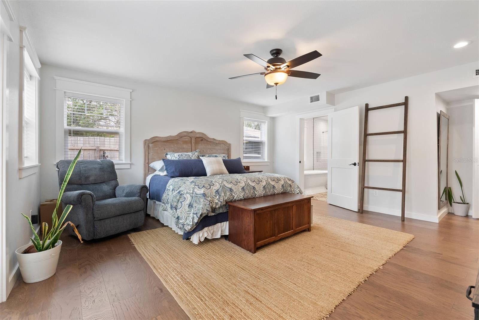 Image 19 of 68 For 5534 Baybrook Avenue