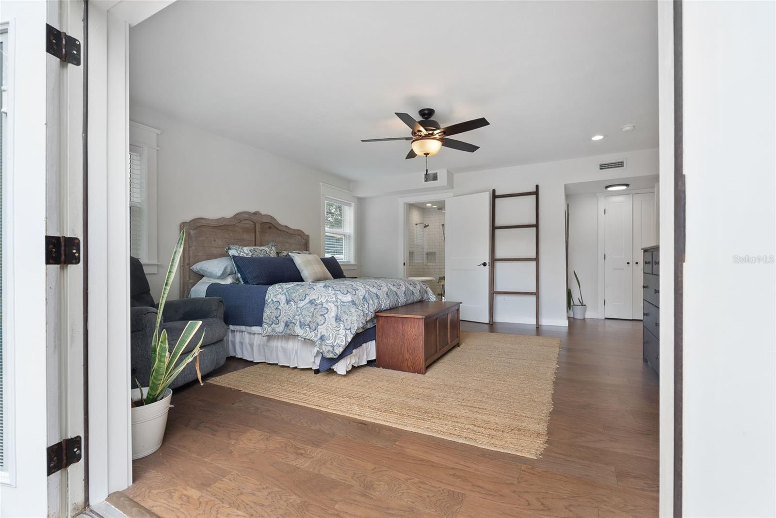 Image 23 of 68 For 5534 Baybrook Avenue