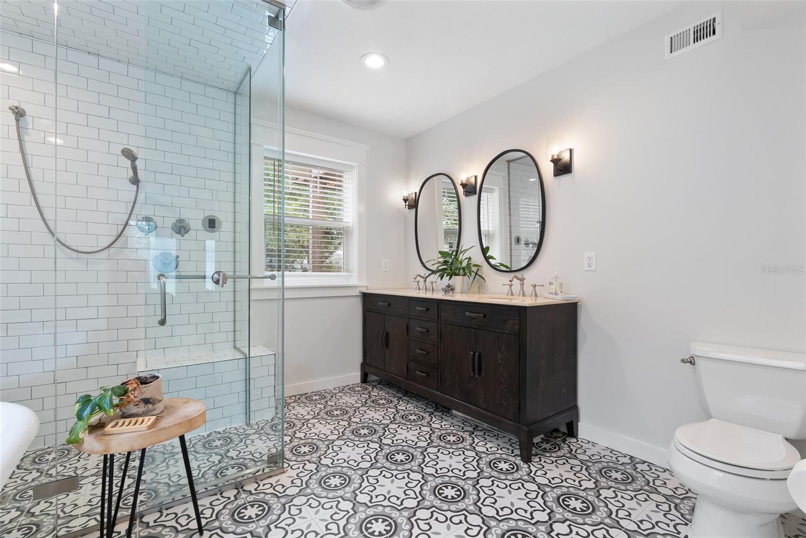 Image 25 of 68 For 5534 Baybrook Avenue