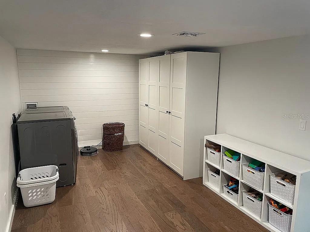 Image 32 of 68 For 5534 Baybrook Avenue