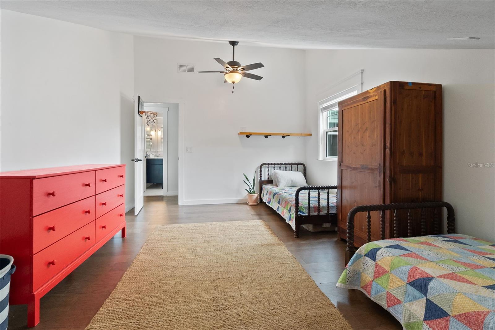 Image 49 of 68 For 5534 Baybrook Avenue