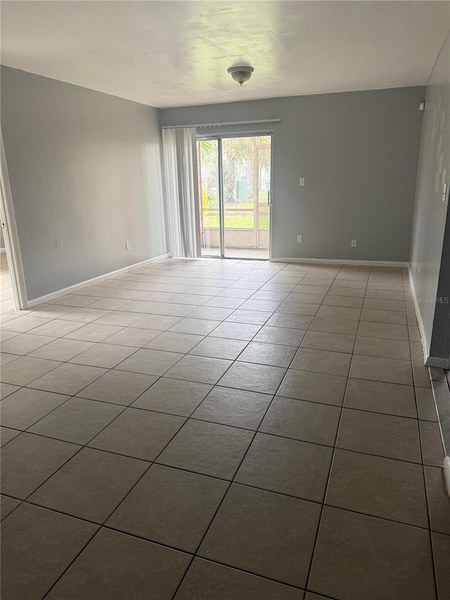 Image 6 of 15 For 5207 Via Hacienda Circle B101