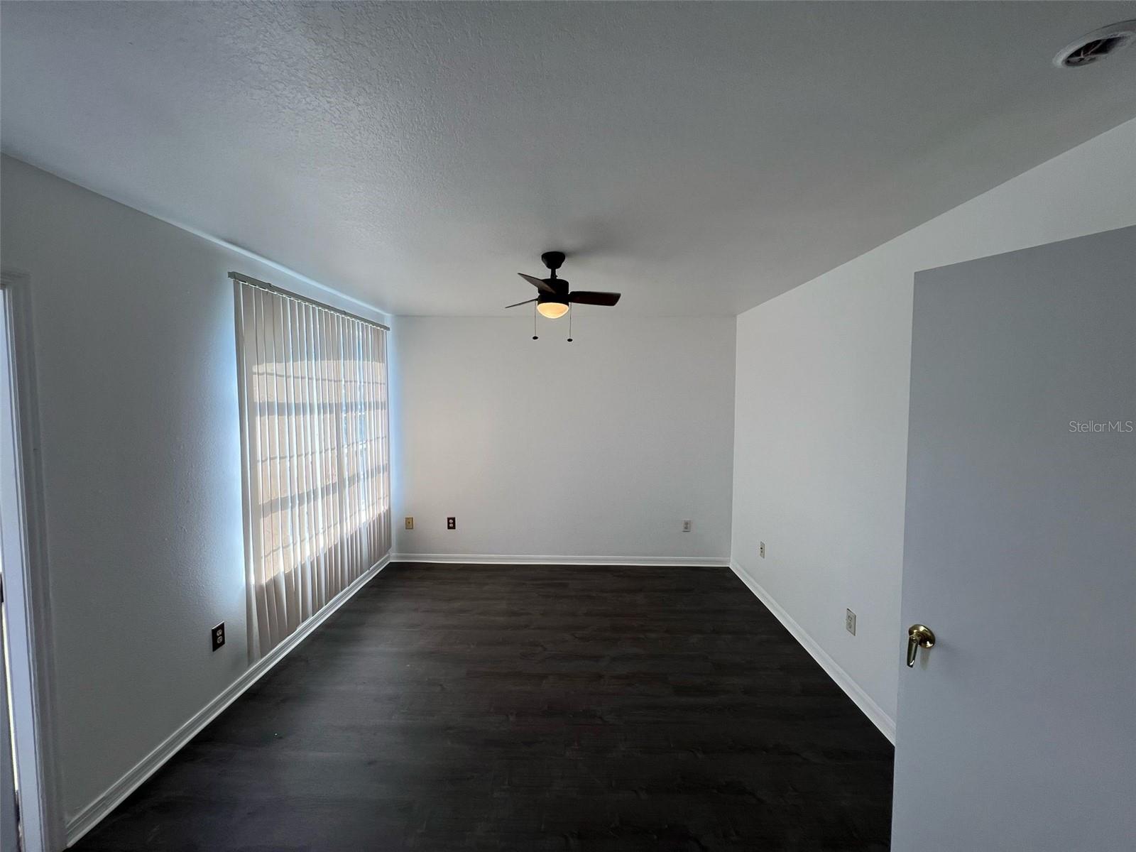 Image 6 of 29 For 833 Caribbean Drive B