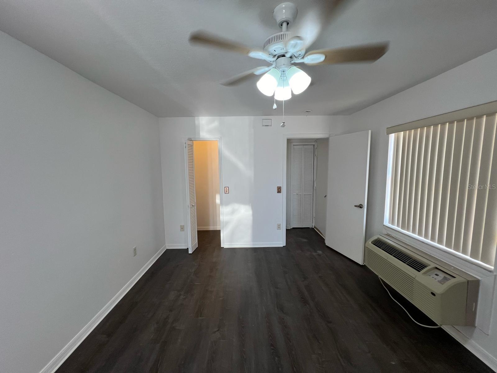 Image 7 of 29 For 833 Caribbean Drive B