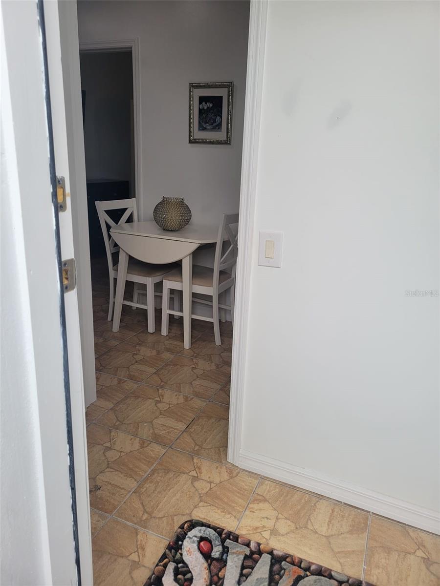 Image 2 of 12 For 531 Lakeview Court