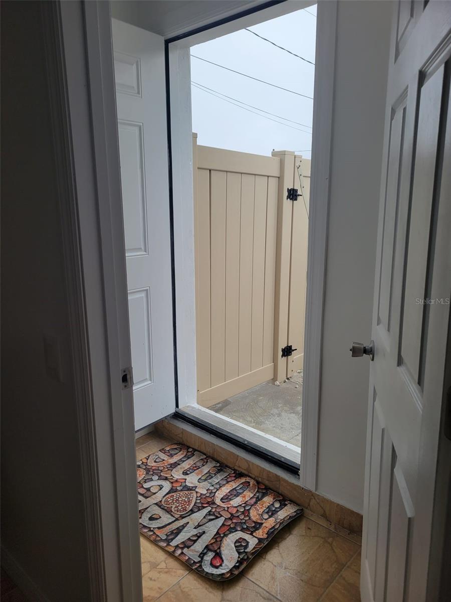 Image 3 of 12 For 531 Lakeview Court