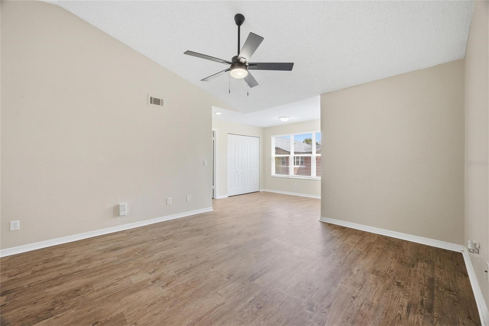 Image 10 of 26 For 4532 Commander Drive 2132