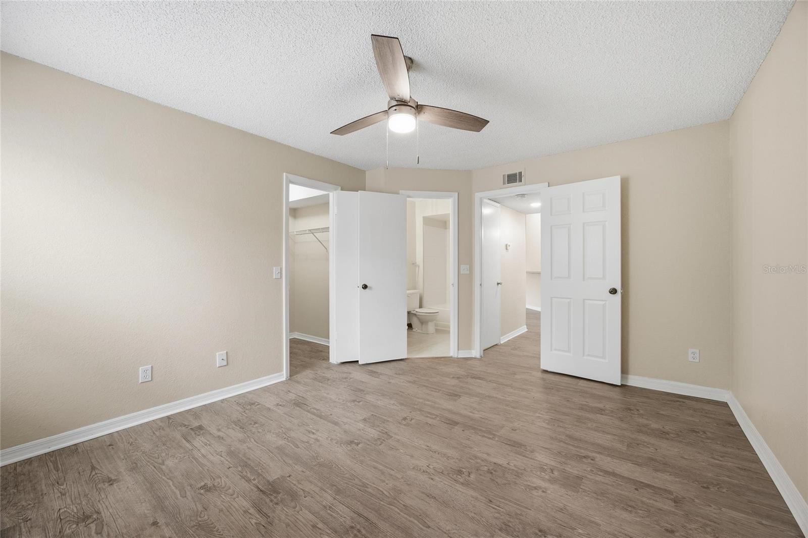 Image 15 of 26 For 4532 Commander Drive 2132