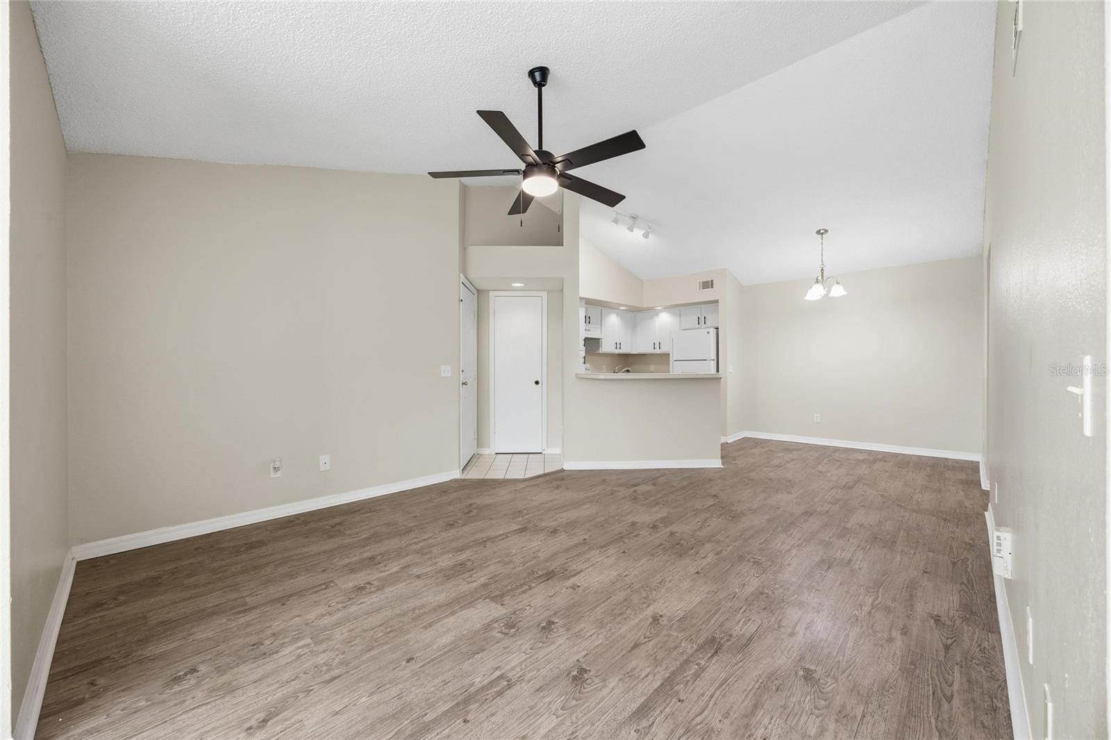 Image 7 of 26 For 4532 Commander Drive 2132