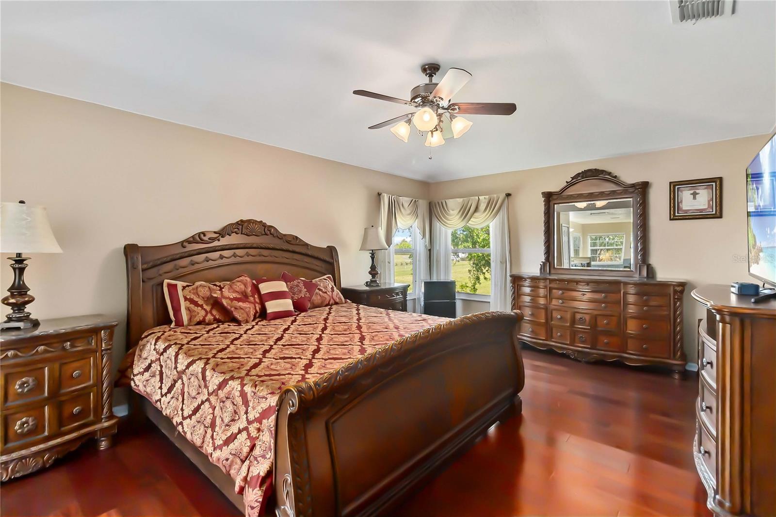 Image 13 of 43 For 10711 Mottram Point