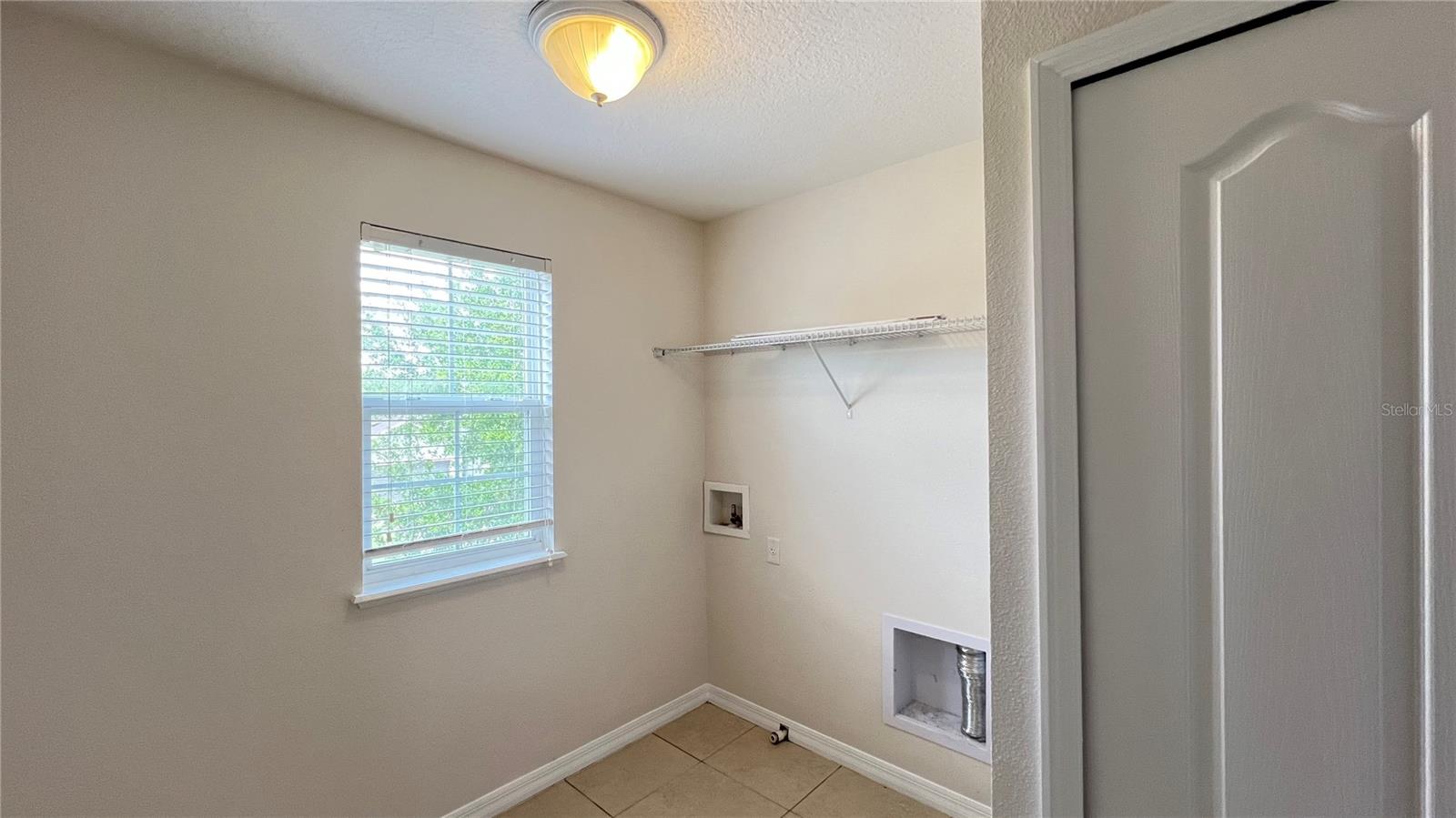 Image 16 of 42 For 16048 Yelloweyed Drive