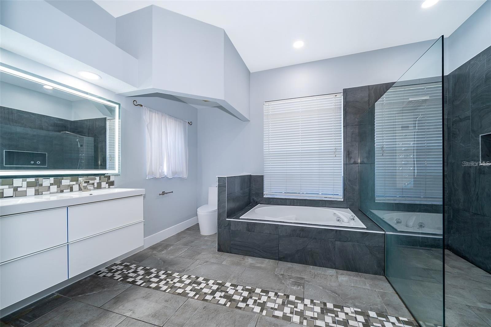 Image 12 of 40 For 5130 Chelwyn Court