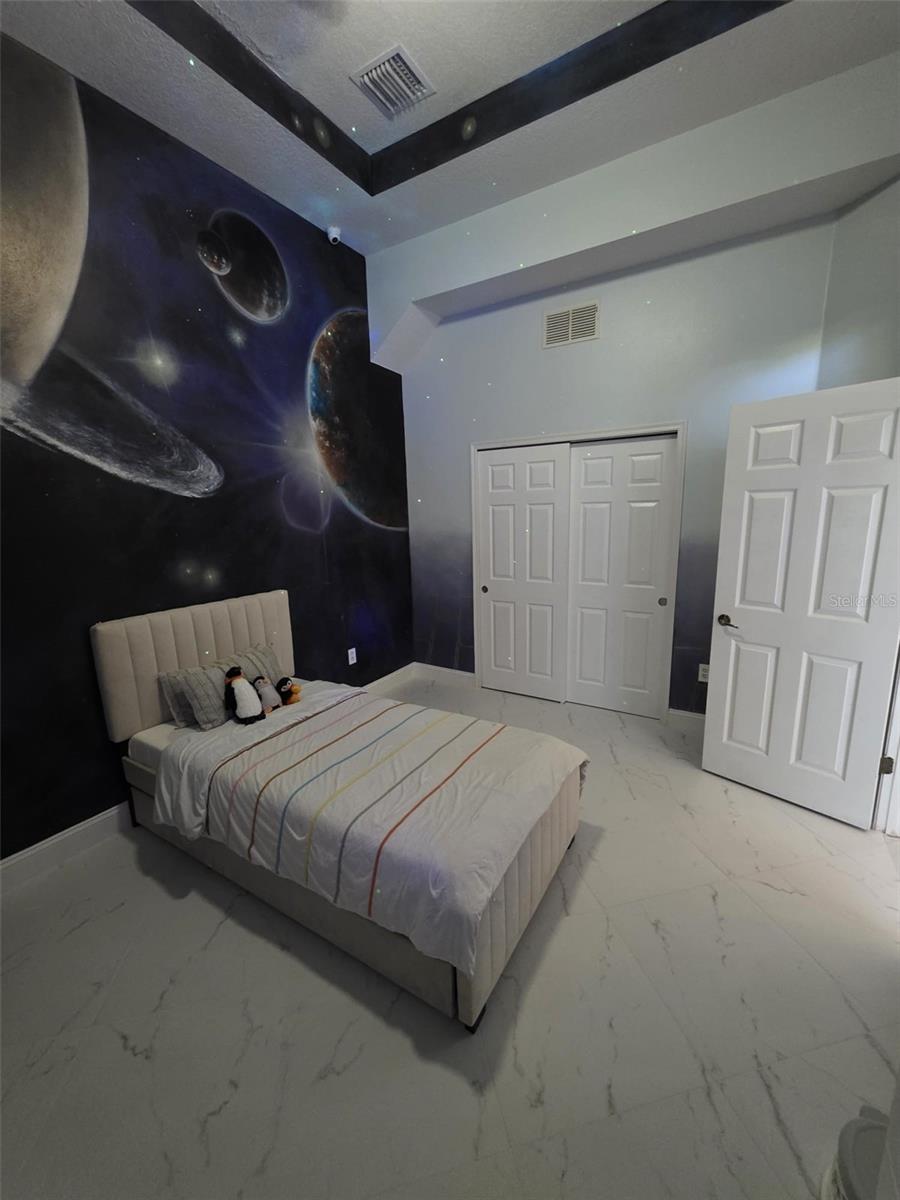 Image 15 of 40 For 5130 Chelwyn Court