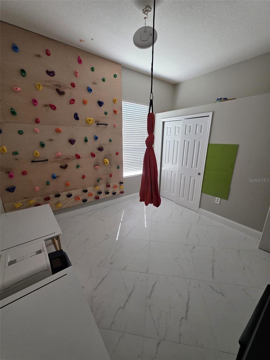 Image 24 of 40 For 5130 Chelwyn Court