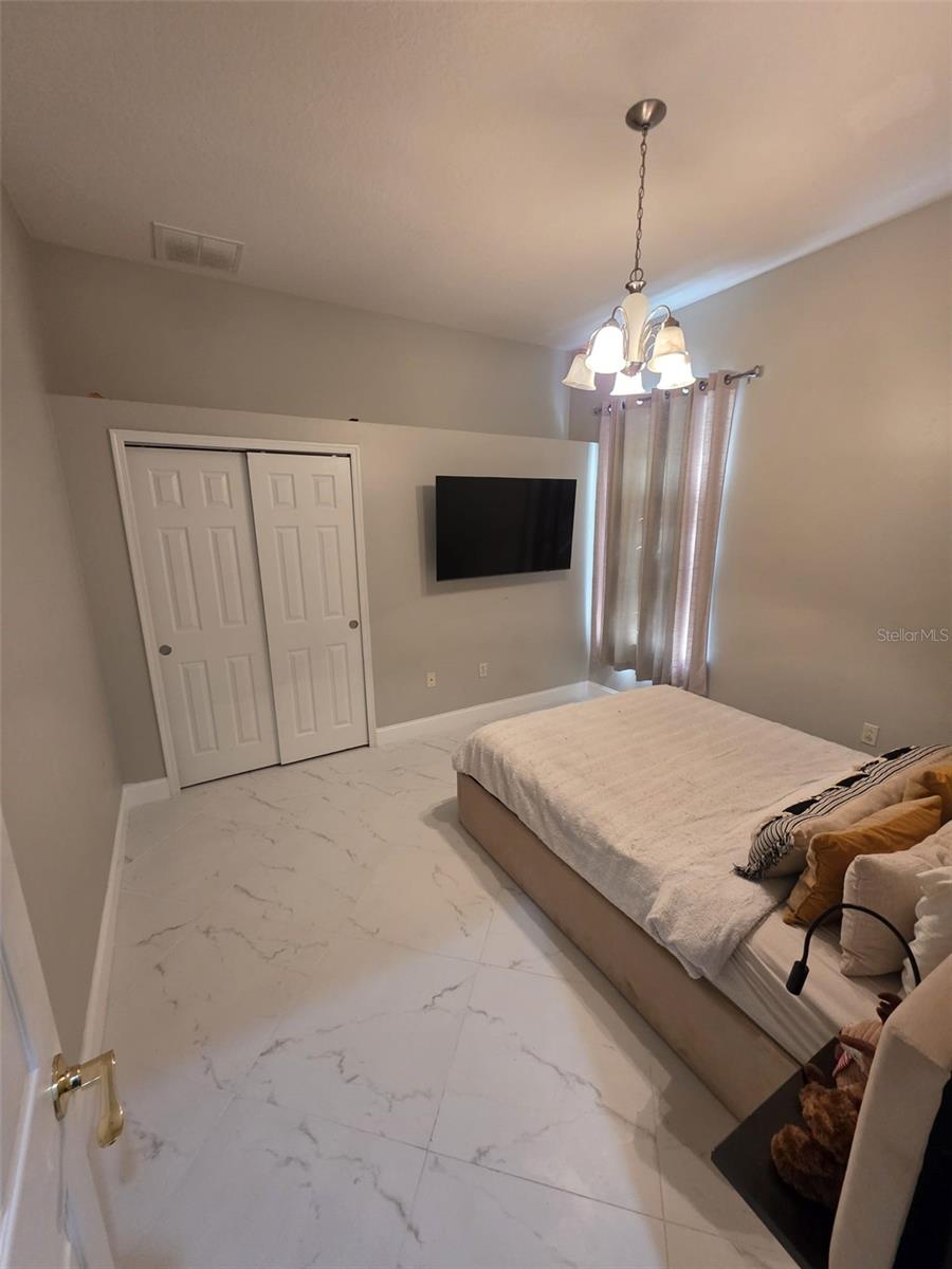 Image 25 of 40 For 5130 Chelwyn Court