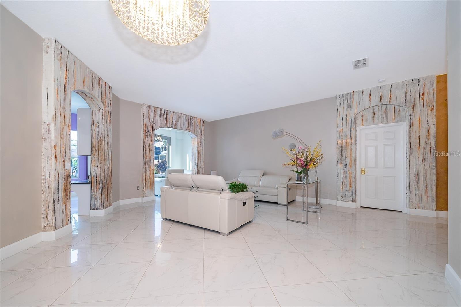 Image 5 of 40 For 5130 Chelwyn Court