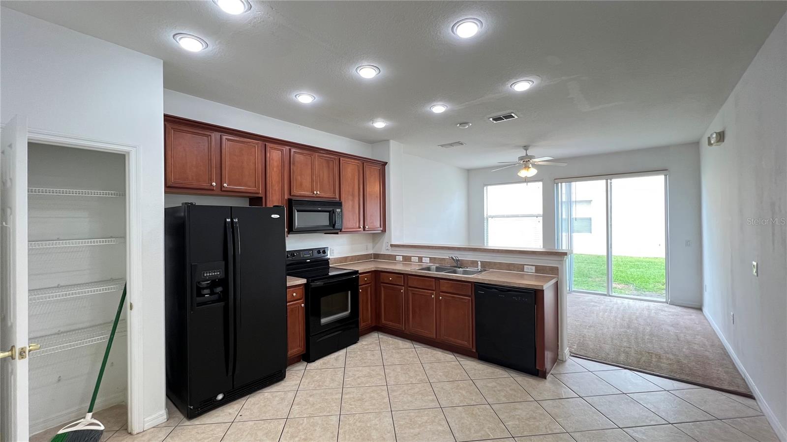 Image 12 of 33 For 5215 Paradise Cay Circle