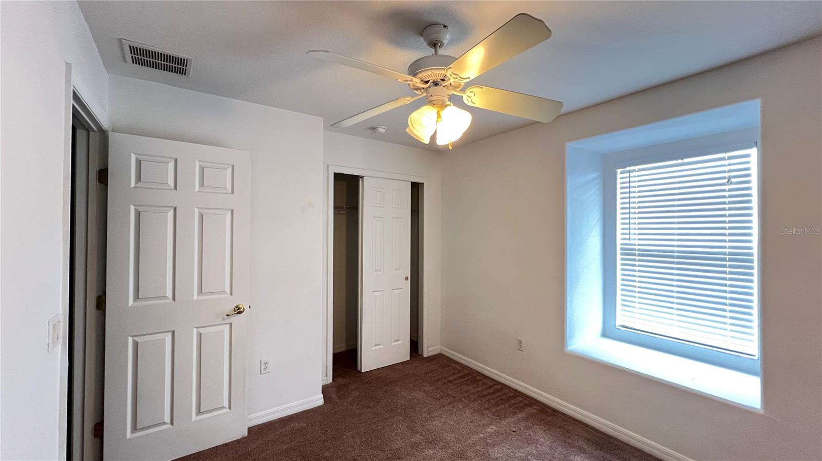 Image 26 of 33 For 5215 Paradise Cay Circle