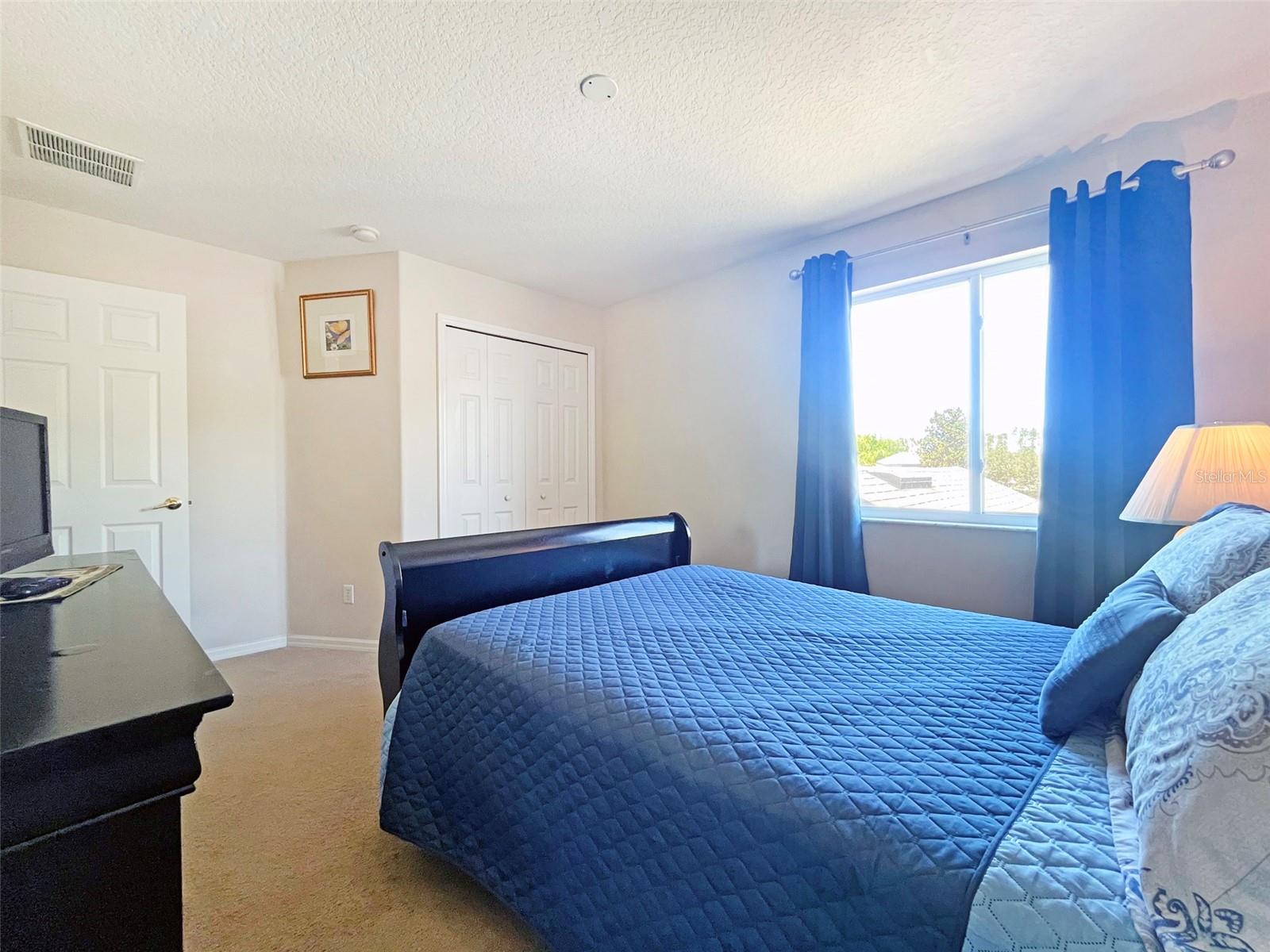 Image 19 of 31 For 423 Corvina Drive