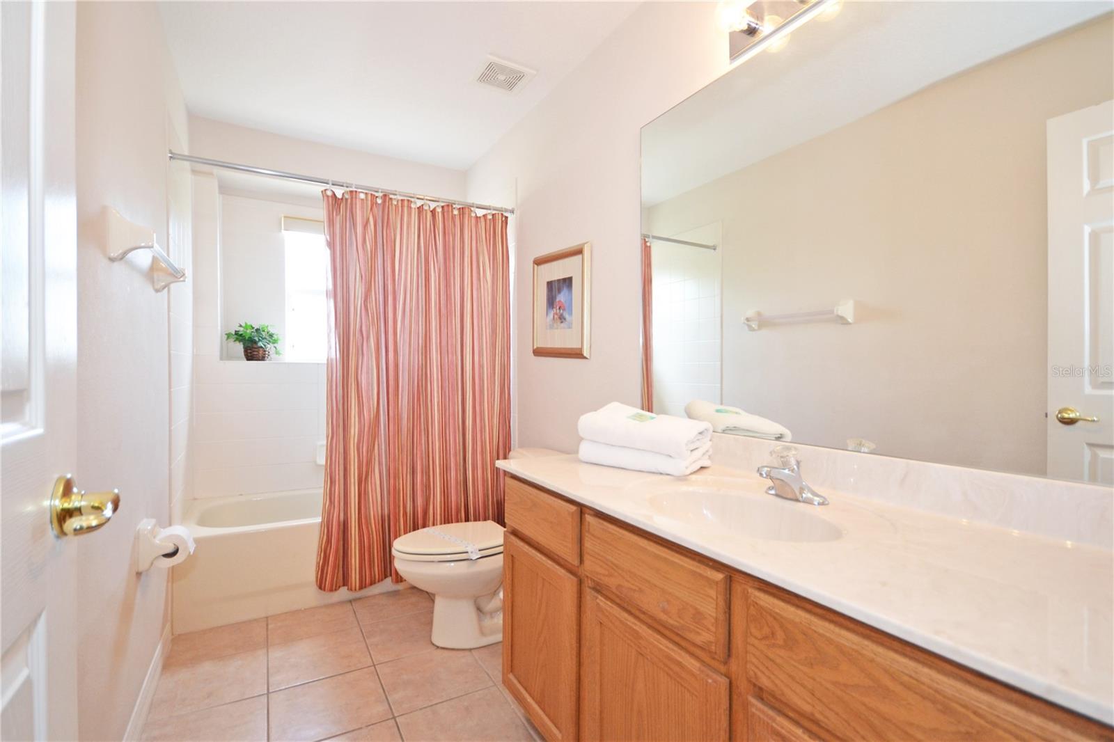 Image 22 of 31 For 423 Corvina Drive