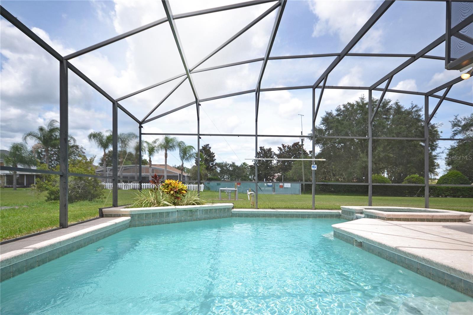 Image 28 of 31 For 423 Corvina Drive