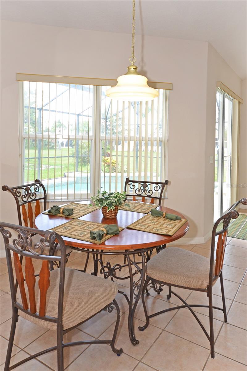 Image 7 of 31 For 423 Corvina Drive