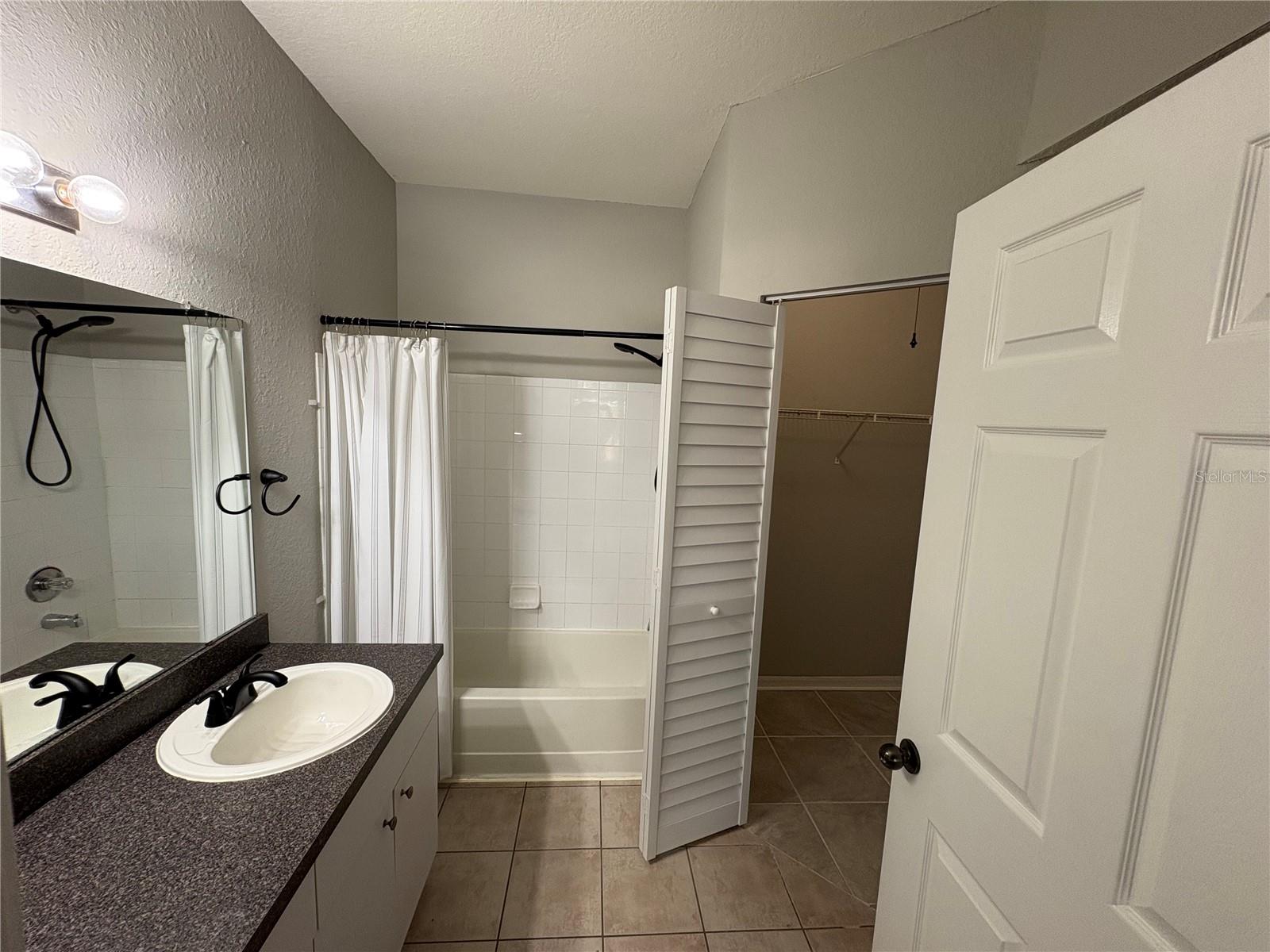 Image 13 of 17 For 6408 Raleigh Street 2402