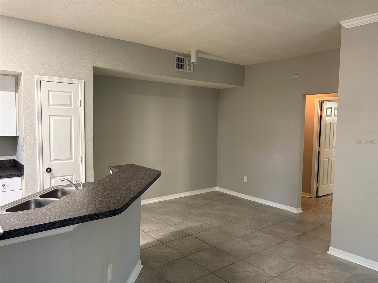 Image 4 of 17 For 6408 Raleigh Street 2402