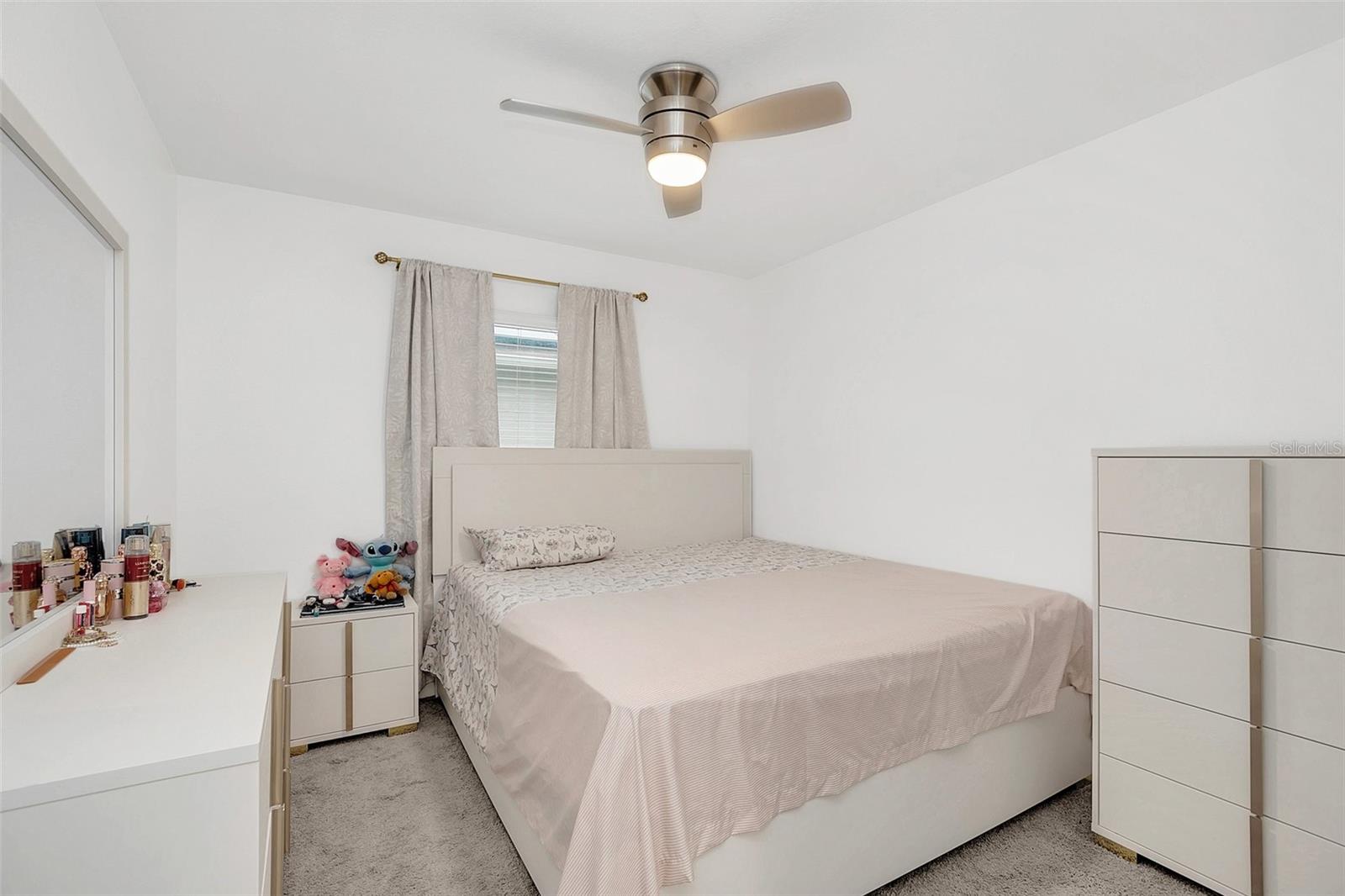 Image 22 of 31 For 1877 River Crest Avenue