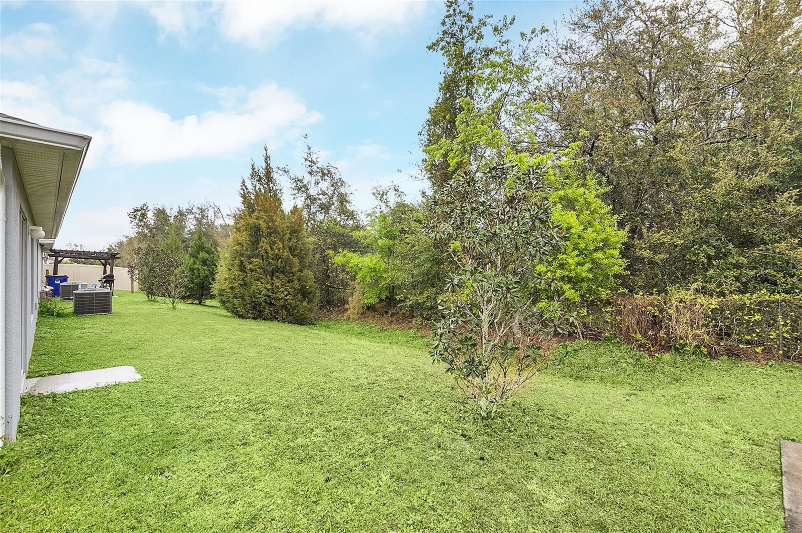 Image 25 of 31 For 1877 River Crest Avenue