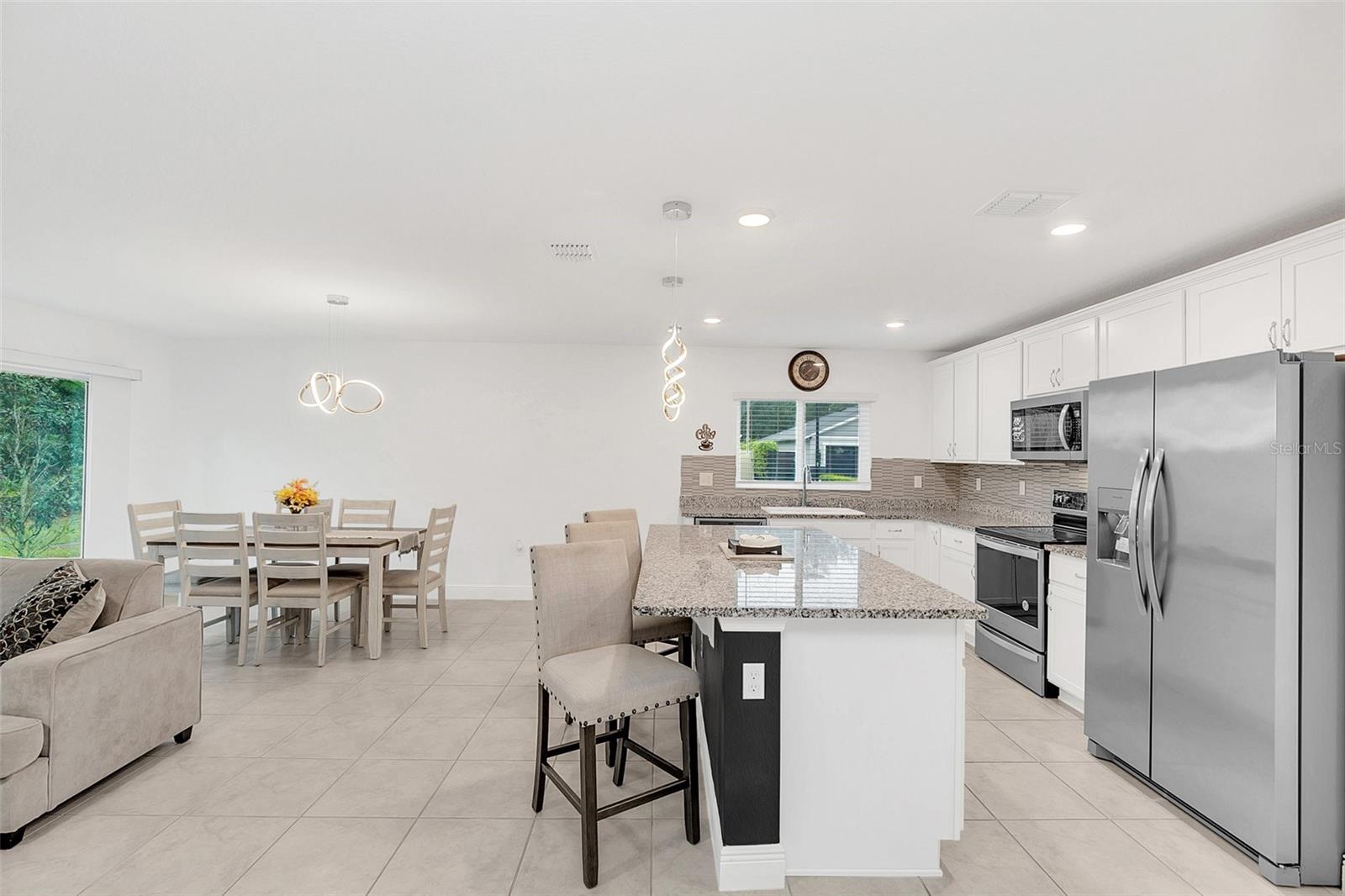 Image 9 of 31 For 1877 River Crest Avenue