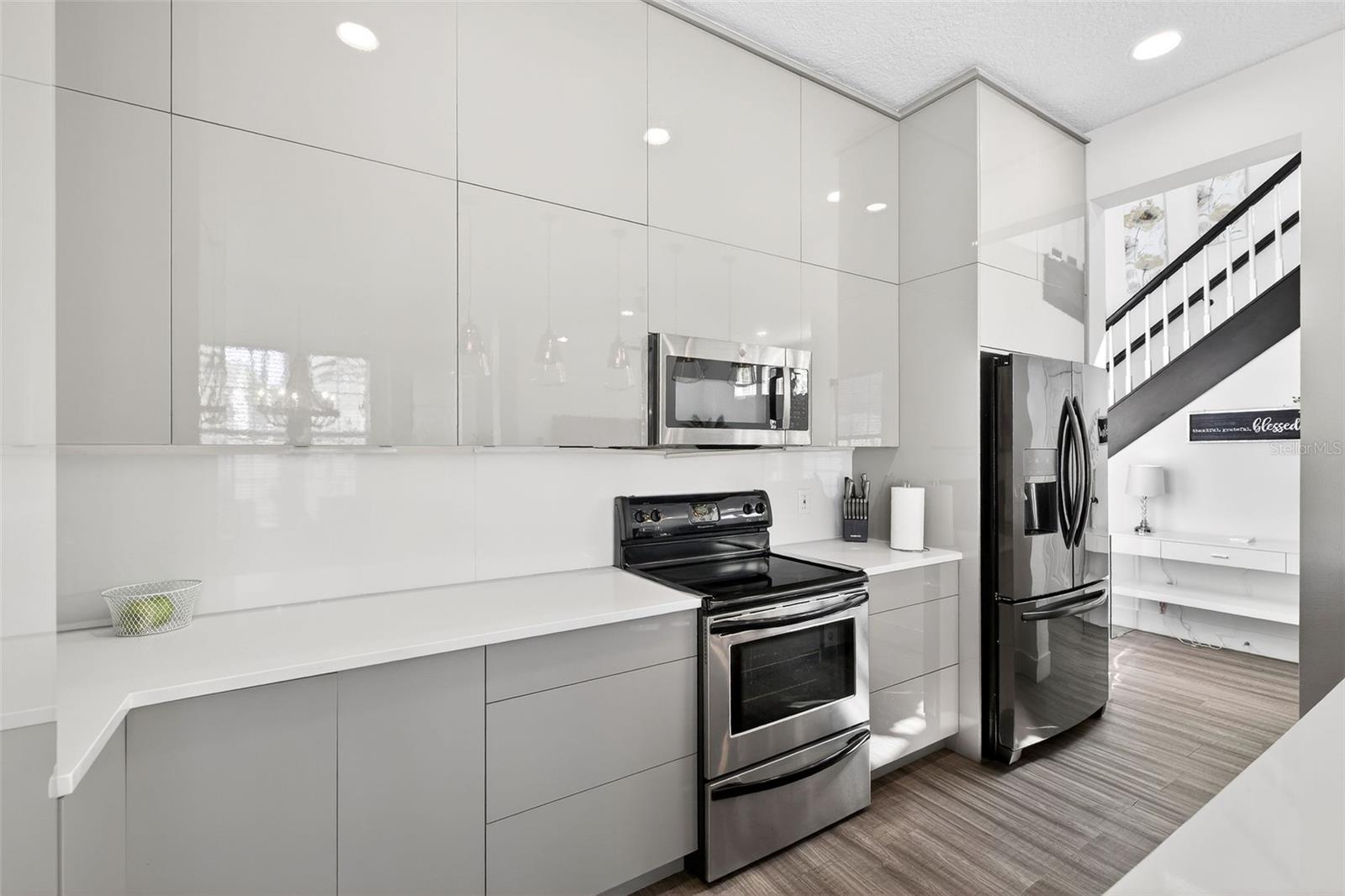 Image 14 of 55 For 810 Lake Evalyn Drive