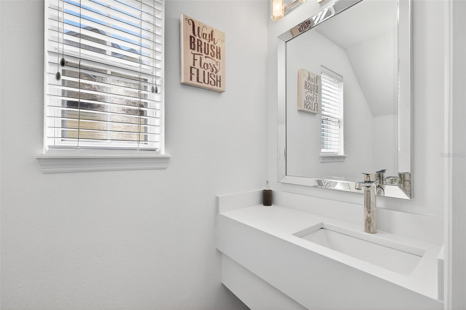 Image 16 of 55 For 810 Lake Evalyn Drive