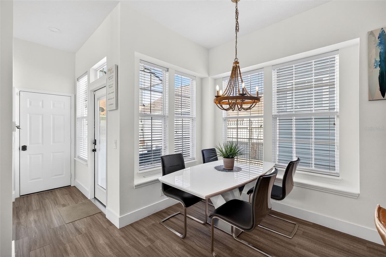 Image 7 of 55 For 810 Lake Evalyn Drive