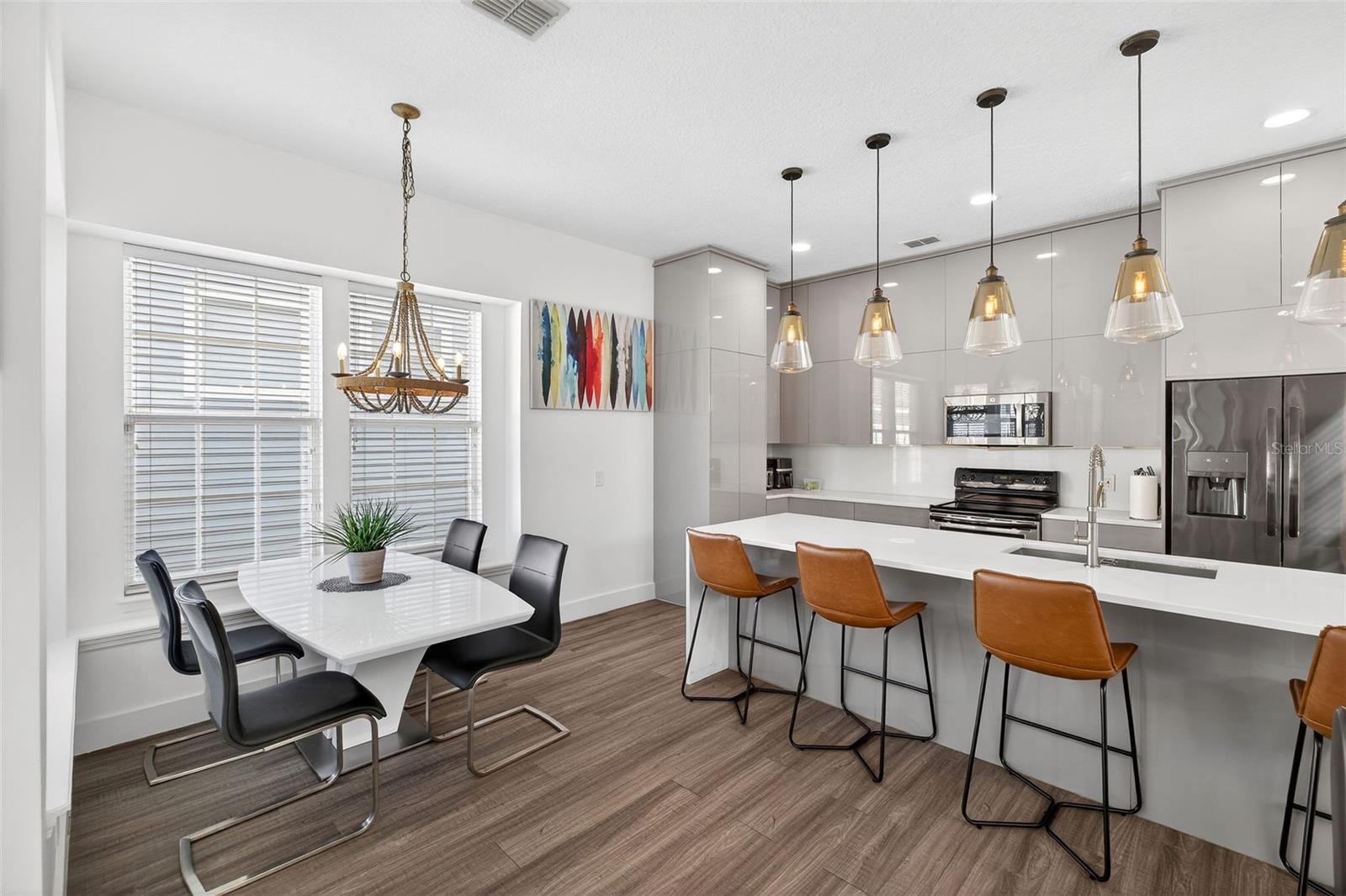 Image 9 of 55 For 810 Lake Evalyn Drive