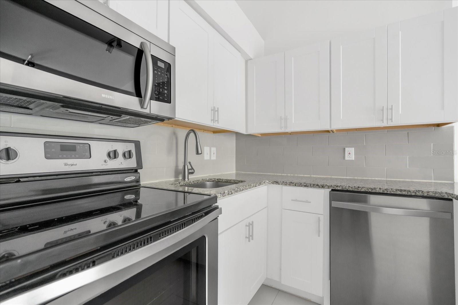 Image 11 of 23 For 2210 Yankee Place 331