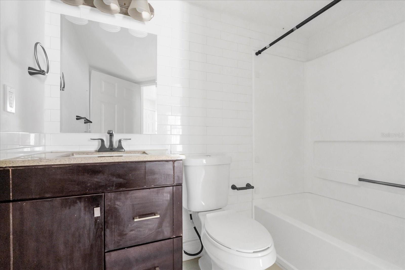 Image 16 of 23 For 2210 Yankee Place 331