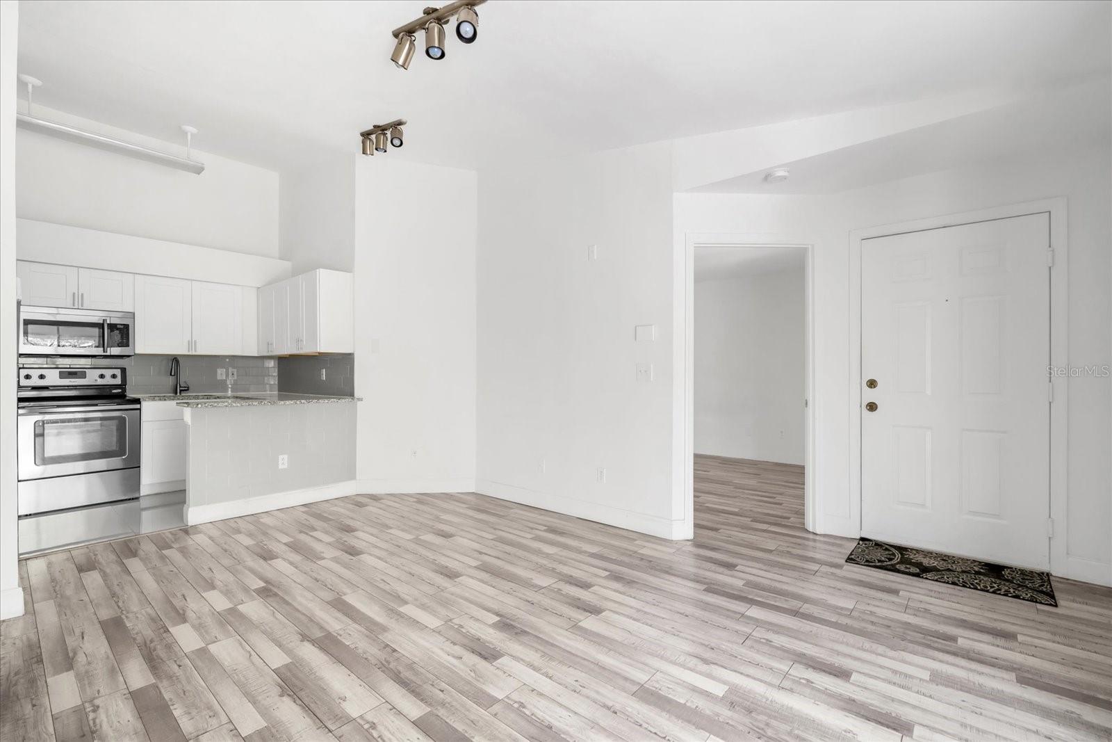 Image 4 of 23 For 2210 Yankee Place 331