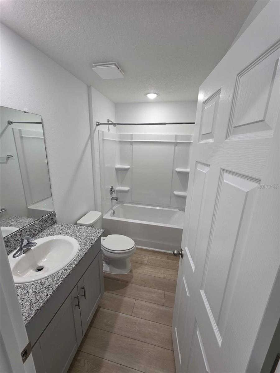 Image 16 of 35 For 3723 King Hill Drive