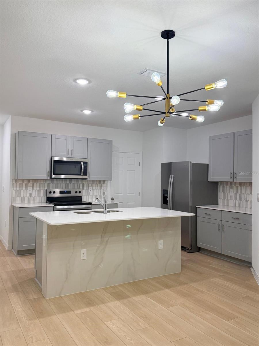 Image 5 of 35 For 3723 King Hill Drive