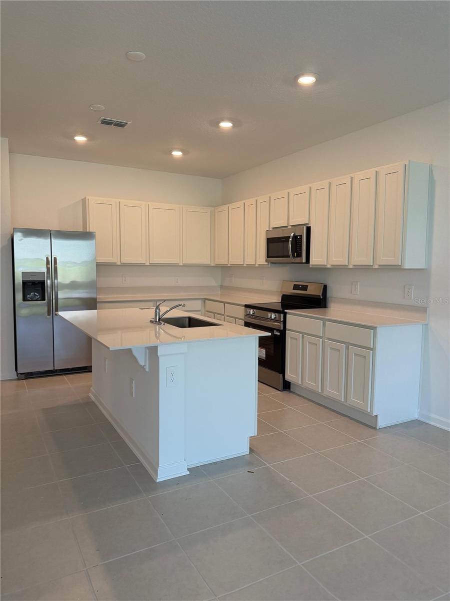 Image 4 of 21 For 2823 Maloof Drive