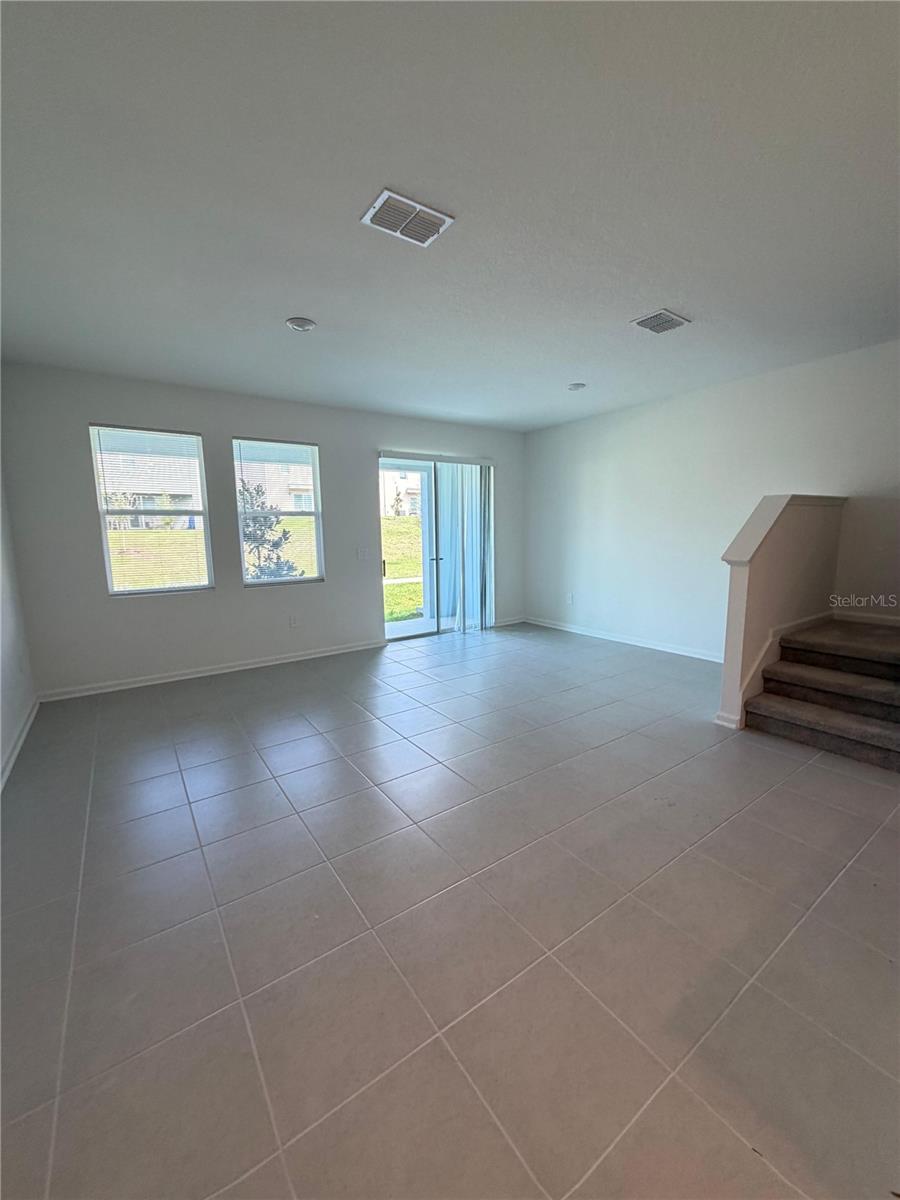Image 7 of 21 For 2823 Maloof Drive