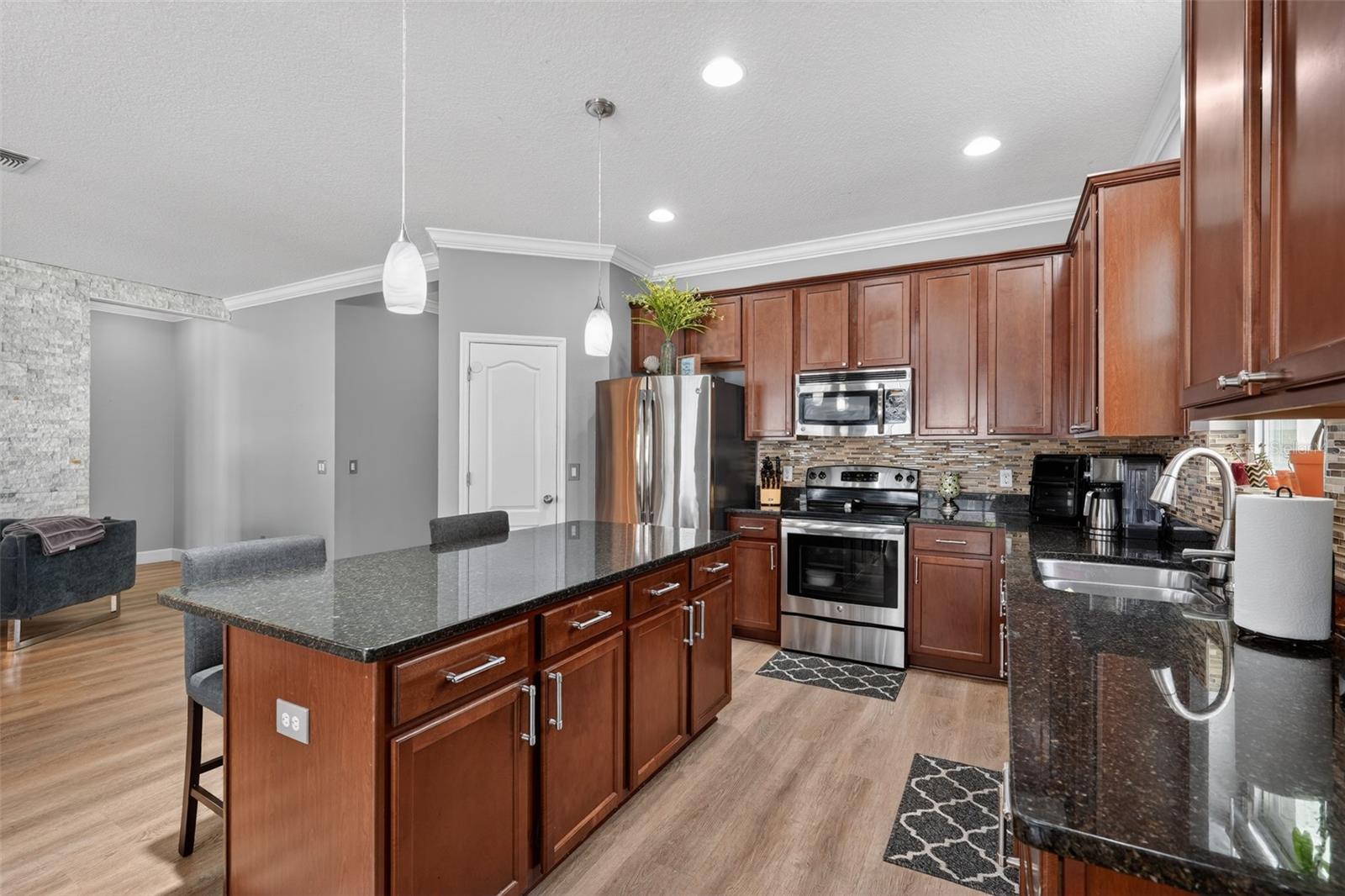 Image 4 of 40 For 2502 Isabela Terrace