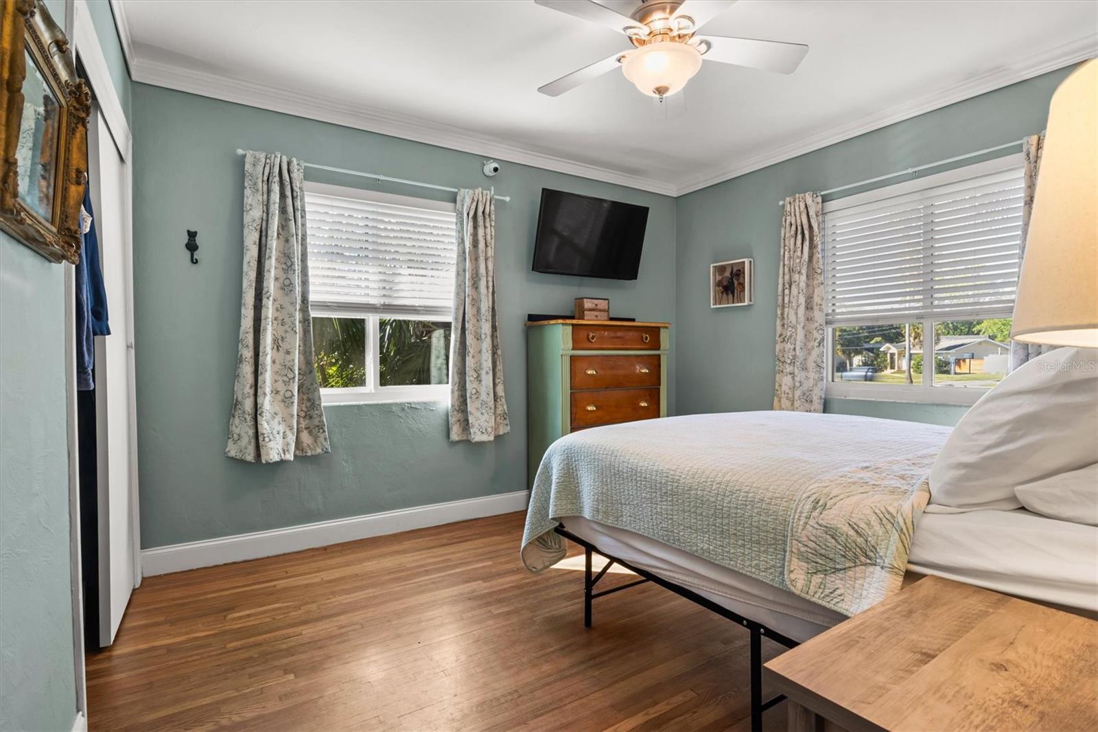 Image 18 of 47 For 3216 Cleveland Heights Boulevard