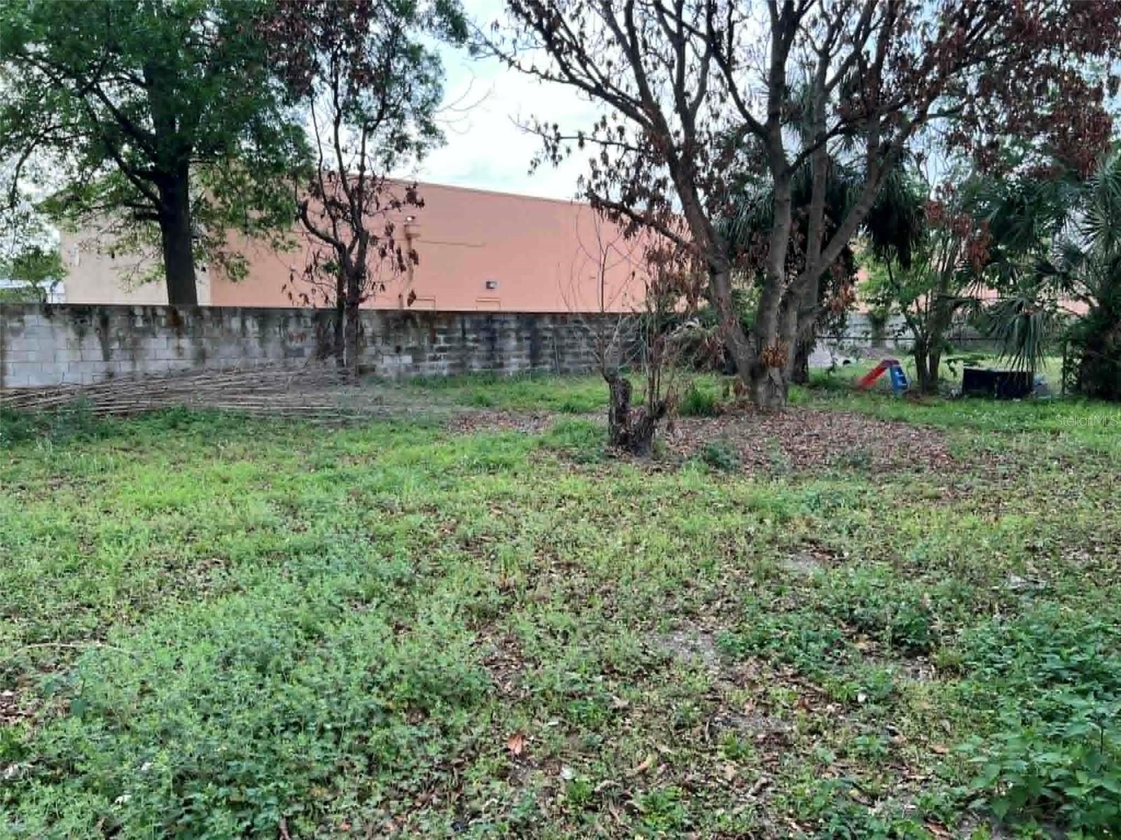 Image 15 of 17 For 682 Walkup Drive